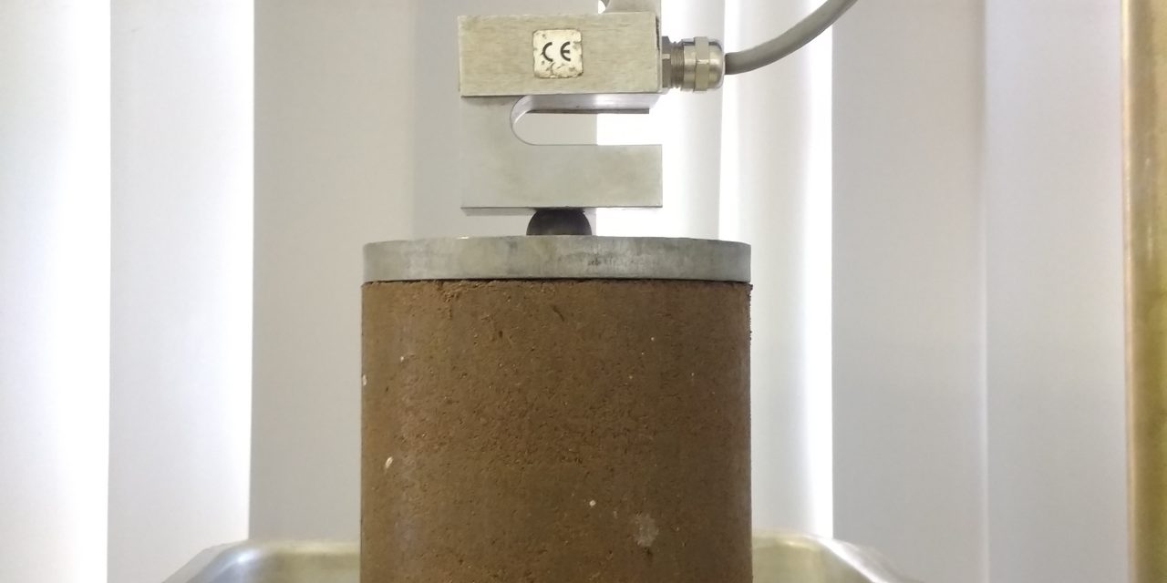 Resistência à Compressão Simples